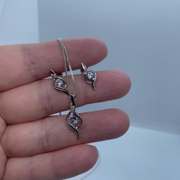 925 sterling silver cubic zirconia set - Picture 3 of 7